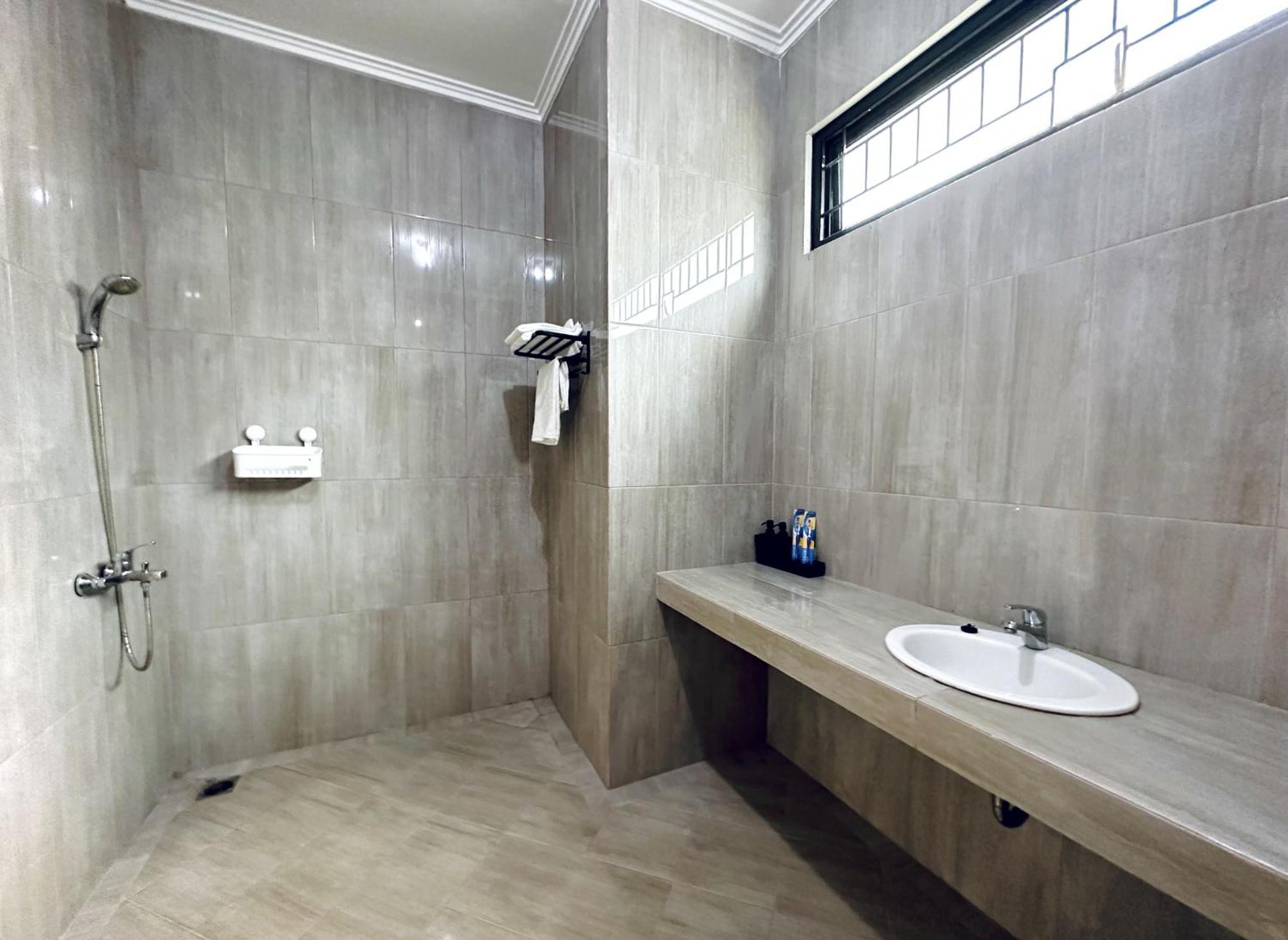 4-Bedroom Home In South Jakarta Nuansa Swadarma Residence By Le Ciel Hospitality 외부 사진