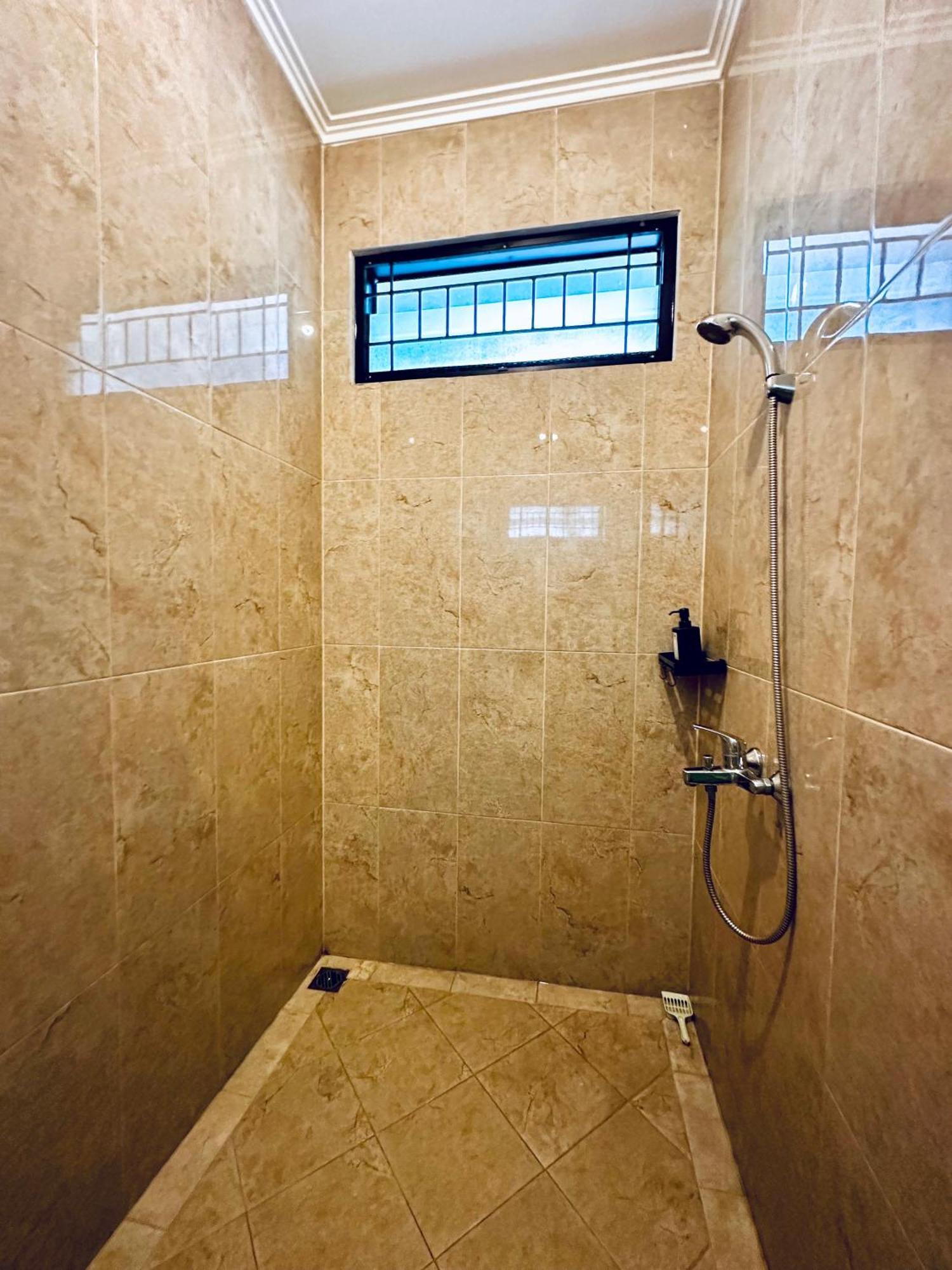 4-Bedroom Home In South Jakarta Nuansa Swadarma Residence By Le Ciel Hospitality 외부 사진